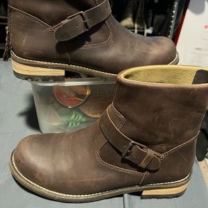 Kodiak dark brown ankle boots